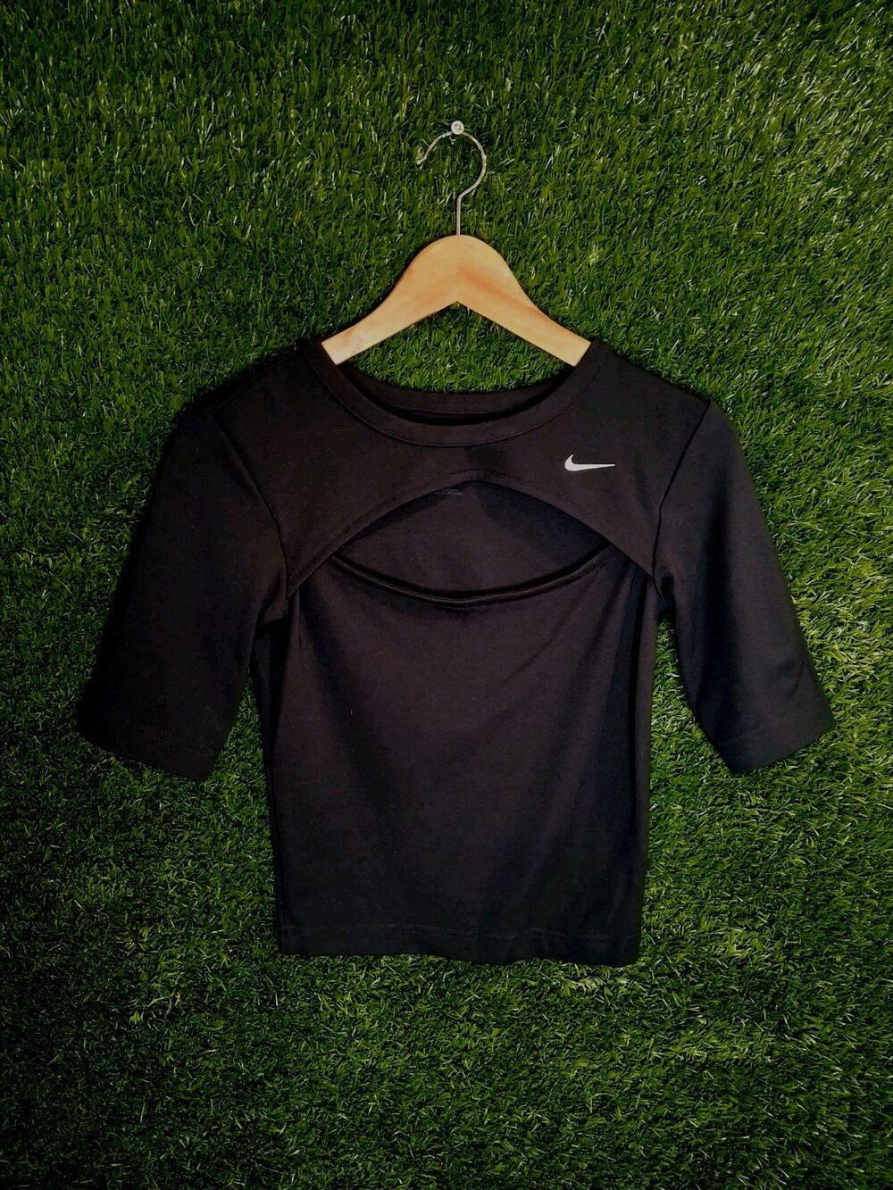 Nike Sportswear Essentials Women's 1/2-Sleeve Cutout Top Black XS FB8282-010